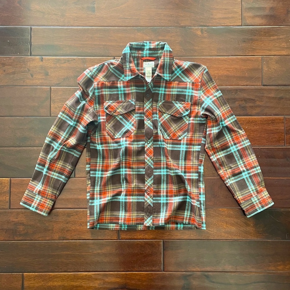 L.L.Bean Size Large Flannel with Snap Closure